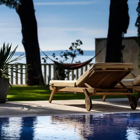Meje Heated Pool, Jacuzzi, Sauna Villa *