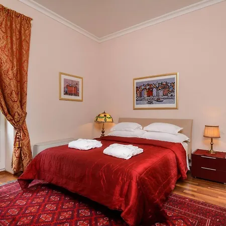 Meje Heated Pool, Jacuzzi, Sauna Split