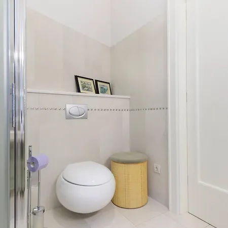 Meje Heated Pool, Jacuzzi, Sauna Villa Split