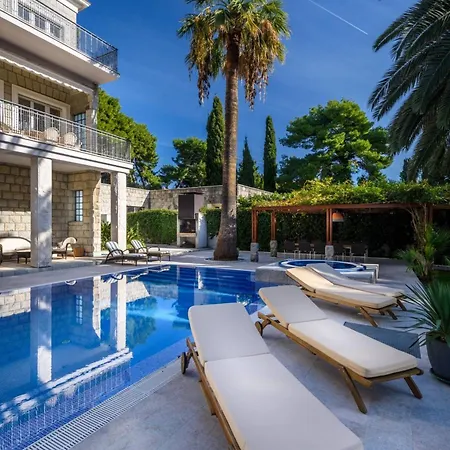 Villa Meje Heated Pool, Jacuzzi, Sauna *