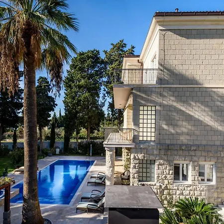 Villa Meje Heated Pool, Jacuzzi, Sauna